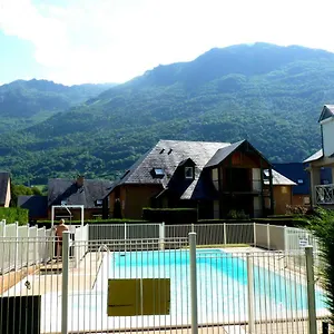 https://pre-de-bares.midi-pyreneeshotels.com